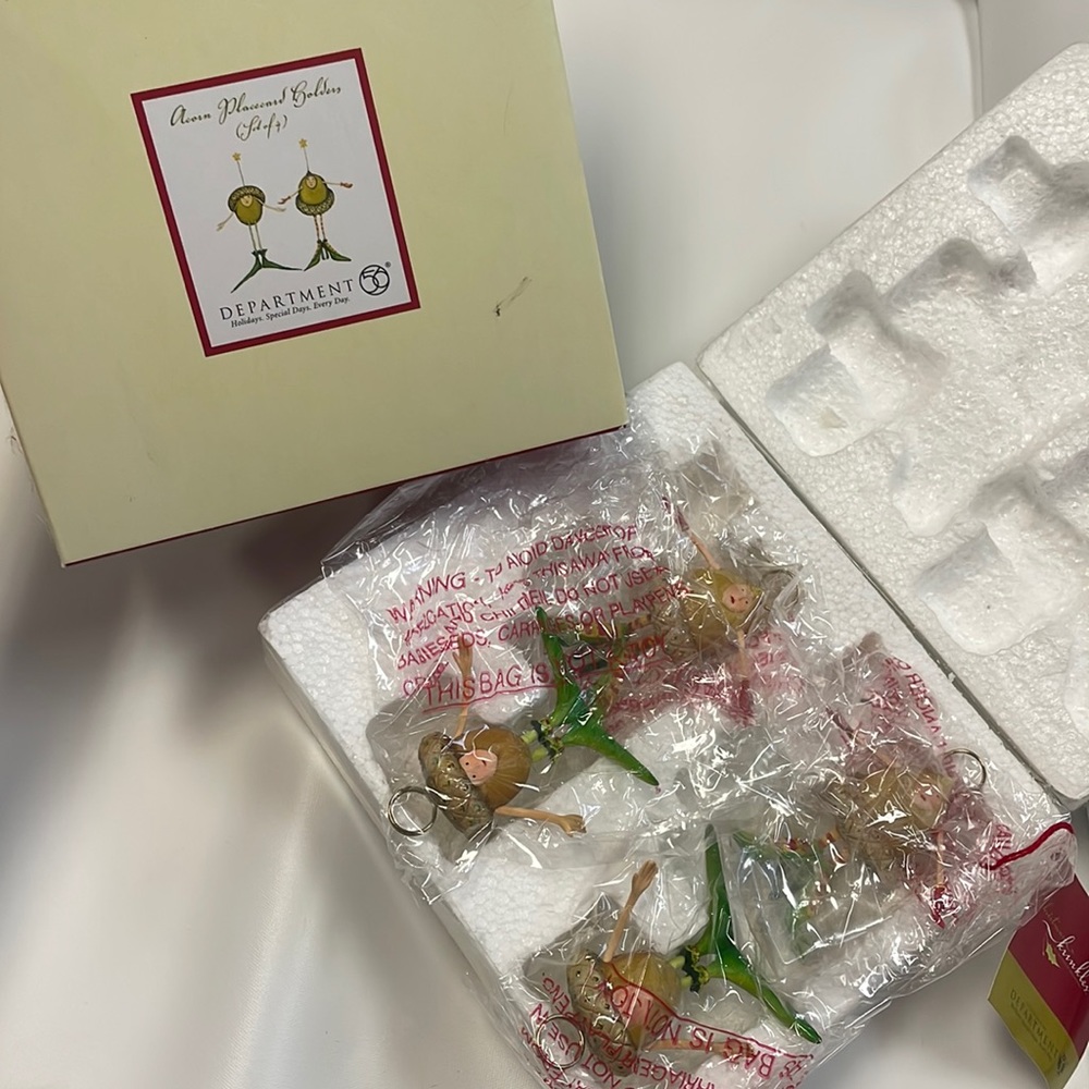 Krinkles by Patience Brewster Christmas holiday wedding placecard holders -acorn